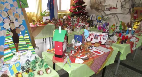 Деца помагат за лечението на майката на техен съученик