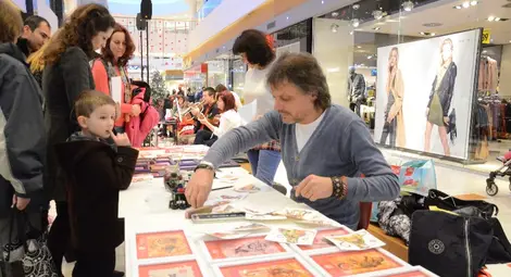 Десетки почитатели събра Огнената маймуна на Оги Балканджиев