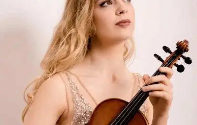 Цигуларката Зорница Иларионова преди концерта си в Русе:&nbsp;  Музиката отваря енергиен поток, който е изключително мощен, когато човек прави нещо с цялото си присъствие и сърце