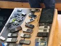 Седем мъже, съпричастни към телефонни измами в България и Гърция, са задържани в България и Чехия /галерия/