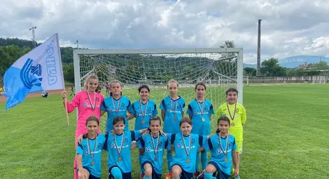 Момичетата четвърти в дебюта си на национални футболни финали