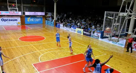 &bdquo;Дунав 8806&ldquo; отнесе &bdquo;Левски&ldquo; в &bdquo;синьото дерби&ldquo;