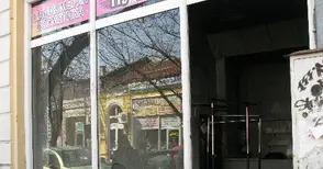 Конкуренти запалиха магазин на „Николаевска“