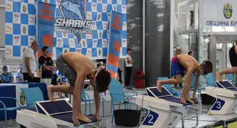 Плувците на &bdquo;Локо&ldquo; триумфираха  в турнира на &bdquo;Акулите&ldquo;