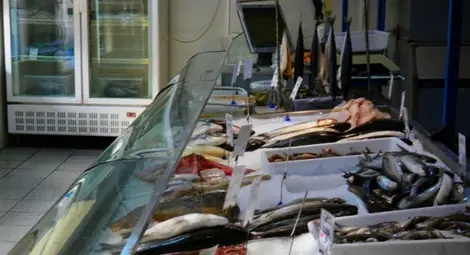 Запечатват рибен магазин в Русе Запечатват рибен магазин в Русе