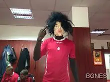 Футболистът на ЦСКА Менди отрече перуката да е подигравка с Боби Михайлов 