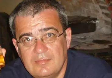 Фенове на русенски блогър издадоха разказите му в книга