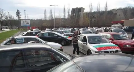 В Бургас стотици тръгват на протест срещу скъпите винетки в събота