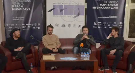 „Сигнум“ и пианистът Кай Шумахер правят премиера с „Безсъници“ „Сигнум“ и пианистът Кай Шумахер правят премиера с „Безсъници“