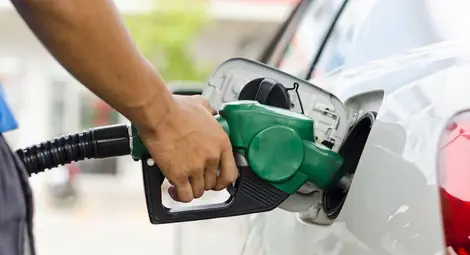 Представяме талона на колата за отстъпката от 25 стотинки на литър гориво