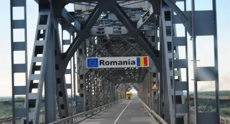 Двама турци пробвали да се измъкнат на Запад с БГ лични карти Двама турци пробвали да се измъкнат на Запад с БГ лични карти