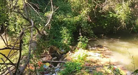 Областният управител Драгомир Драганов разпореди проверка по сигнал за затлачване и замърсяване на река Черни Лом