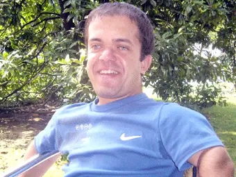 Малките български хора отбелязват световния си ден със сватба