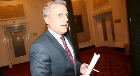 Москов за ваксините: Къде е проблемът за държавата? Престанете да се занимавате с тия вампири