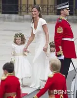 Пипа Мидълтън разказа за роклята си от кралската сватба