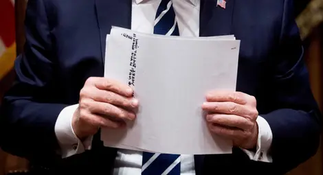 Лондон: Фалшивите новини застрашават демокрацията