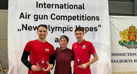 Стрелците със сребро и бронз на международен рубеж Стрелците със сребро и бронз на международен рубеж