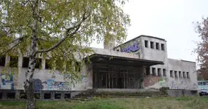 Евангелисти купуват за църква бившата баня в „Дружба 2“