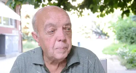 Кирил Дочев &bdquo;заема&ldquo; идеи от Стайнбек за бране на ябълки в ТКЗС в Обретеник