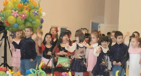 Интеграция чрез образование обедини семейства и учители