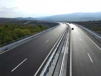 Кой ще плати магистрала "Струма"?