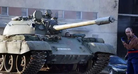 Гасят пожари с танкове в Харманлийско Гасят пожари с танкове в Харманлийско