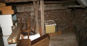 Съседи арестуваха хайдук след кражби от мазите им