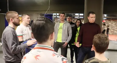 Боксов клуб &bdquo;Дунав-Русе&ldquo; получи ценно дарение от Сдружение &bdquo;Арената&ldquo; /галерия/