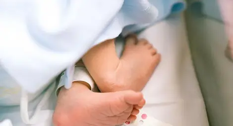 Филипинец спази семейна традиция, кръсти детето си HTML