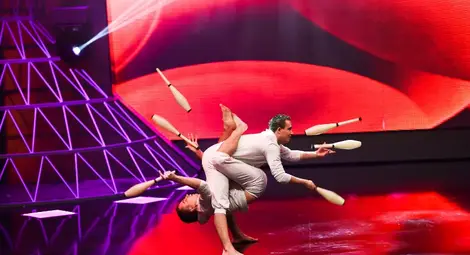 Звезда от световна величина ще учи Поли Генова и Ники Георгиев на клоунада /галерия/