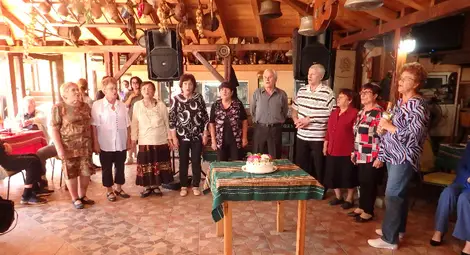 Пенсионери от Ценово и Белцов се веселиха заедно /галерия/