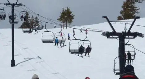 Двама скиори се потрошиха на писта в Боровец