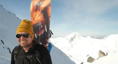 Камен Чипев, един от затрупаните сноубордисти, бил високопоставен европейски чиновник