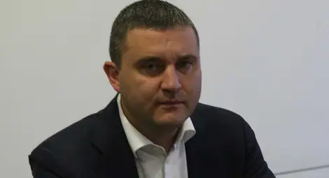 Горанов: Над 700 млн. повече разходи за персонал в Бюджет 2018 г. във всички сектори Горанов: Над 700 млн. повече разходи за персонал в Бюджет 2018 г. във всички сектори