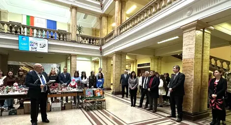 Студенти от Русенския университет организират благотворителен базар за закупуване на апарат за очни прегледи