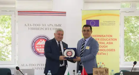 Акад. Христо Белоев стана Доктор хонорис кауза на Международния университет в столицата на Киргизстан /галерия/