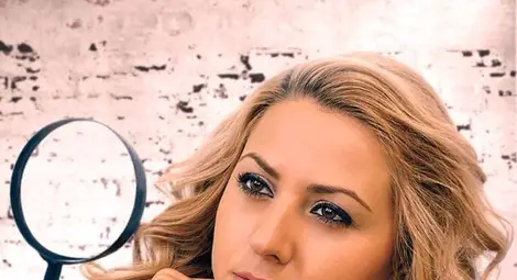 Митрополит Наум освещава паметника на зверски убитата преди година Виктория