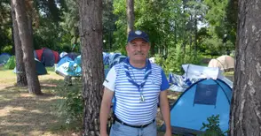 Капитана сбъдна своя блян - облече моряшката фланелка