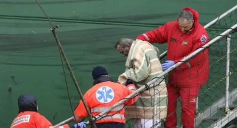 Шестима са вече спасените българи от ферибота-факла