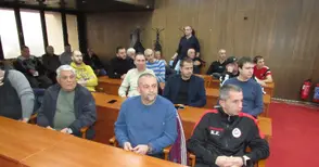 Клубовете раздвоени за справедливостта на общинската програма за финансиране