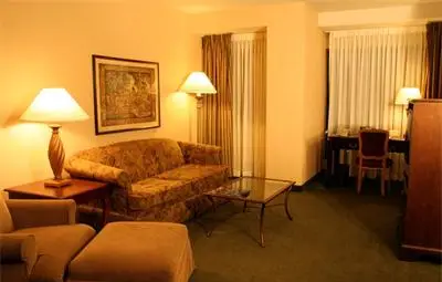 Учителки работят като камериерки през лятото