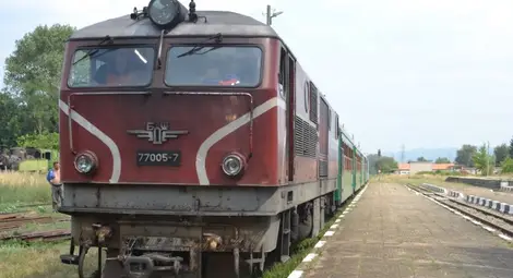 Шефове на БДЖ обвиняват бившето ръководство за кражби на гориво