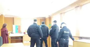 Шината остана в ареста за телефонна измама, Малкия келеш излезе на свобода