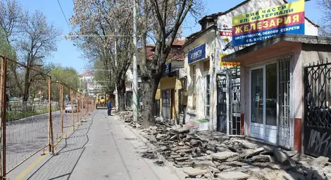 Започнаха големите ремонти на улици и тротоари