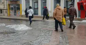 За три часа 20 в болница със счупени ръце и крака