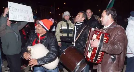 Варненци: Всеки ден ще е така! Да се готви ВиК! /галерия/