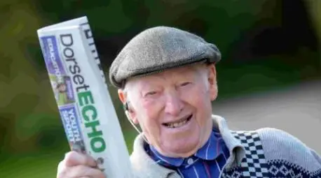 Най-възрастният вестникар в света се отказа от професията си