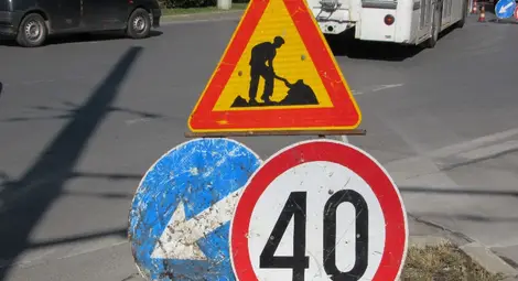 Ремонтират до края на месеца Кръговото до полицията в Русе /галерия/