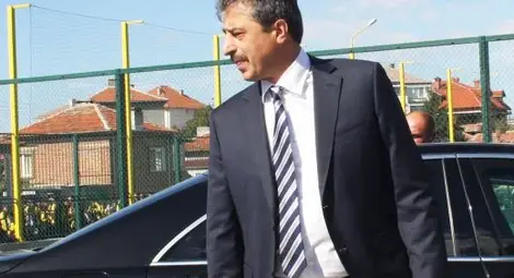 Радио b92 потвърди версията на адвоката: Цветан Василев е забелязан в Парачин