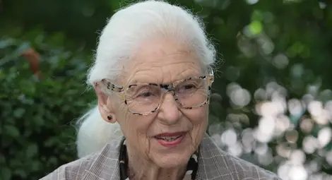 Емилия Радева: Икони са Левски, Ботев, Богородица &ndash; артистите просто са творци